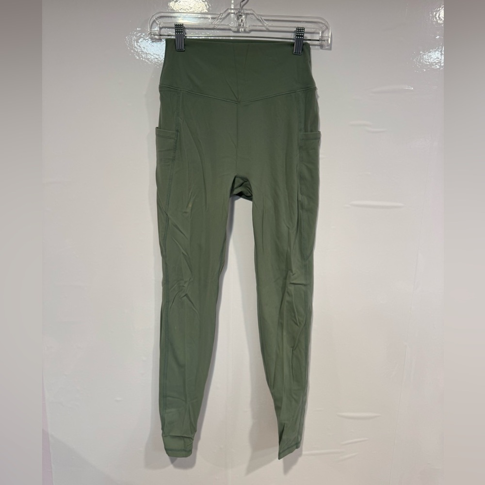 Sage green buffbunny‎ pocket leggings